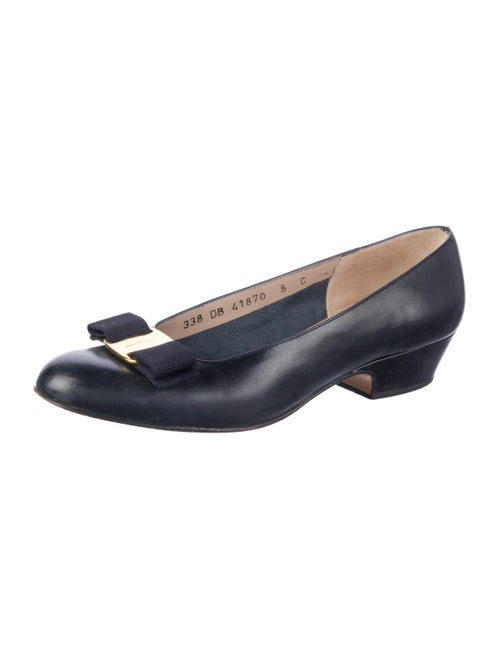 Salvatore Ferragamo Vara Bow Accent Leather Pumps