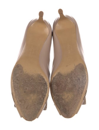 Salvatore Ferragamo Vara Bow Accent Leather Pumps