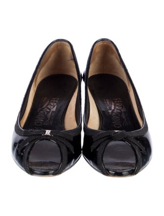Salvatore Ferragamo Vara Bow Accent Patent Leather Pumps