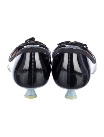 Salvatore Ferragamo Vara Bow Accent Patent Leather Pumps