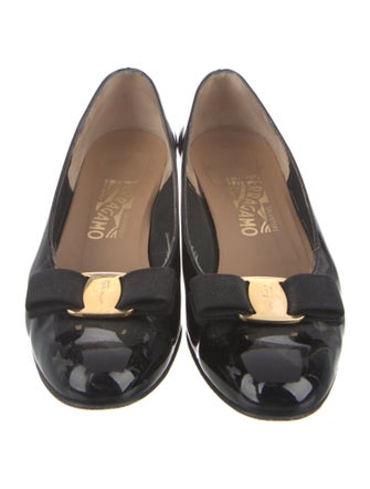 Salvatore Ferragamo Vara Bow Accent Patent Leather Pumps
