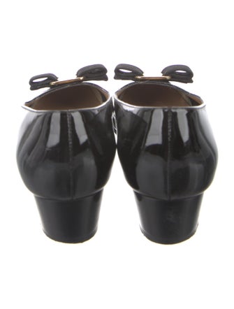 Salvatore Ferragamo Vara Bow Accent Patent Leather Pumps
