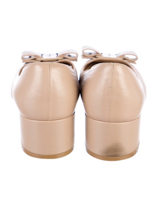 Salvatore Ferragamo Vara Bow Accent Leather Pumps