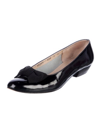Salvatore Ferragamo Vara Bow Accent Patent Leather Flats