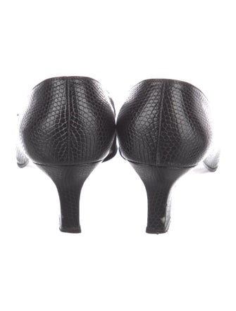 Salvatore Ferragamo Gancini Logo Embossed Leather Loafers