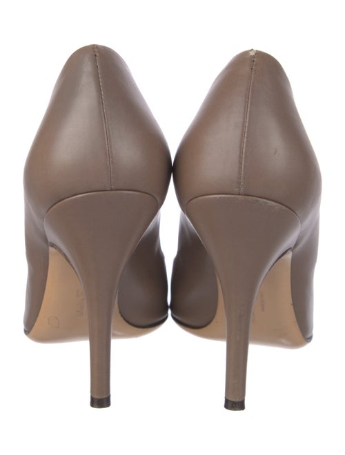 Salvatore Ferragamo Vara Bow Accent Leather Pumps