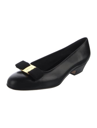 Salvatore Ferragamo Vara Bow Accent Leather Pumps