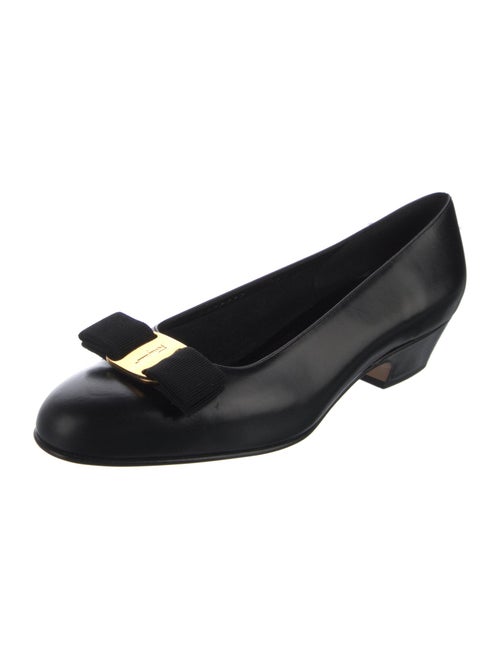 Salvatore Ferragamo Vara Bow Accent Leather Pumps