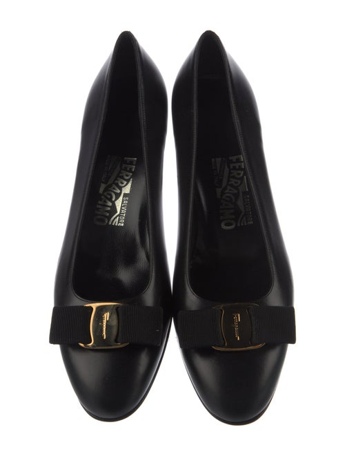 Salvatore Ferragamo Vara Bow Accent Leather Pumps