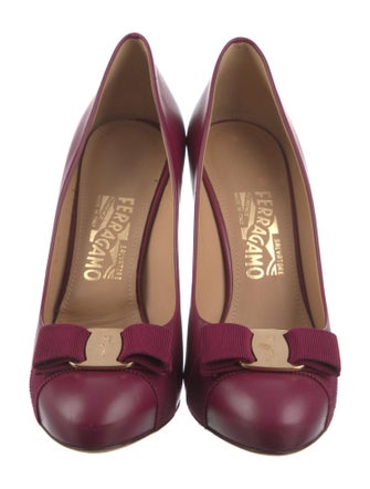 Salvatore Ferragamo Vara Bow Accent Leather Pumps