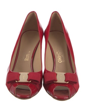 Salvatore Ferragamo Vara Bow Accent Patent Leather Pumps