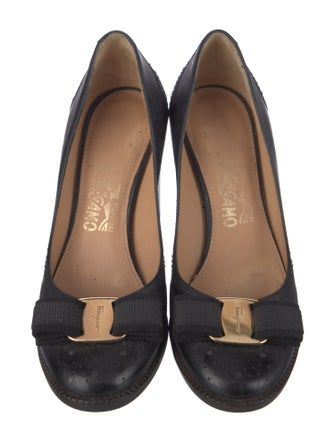 Salvatore Ferragamo Vara Bow Accent Leather Pumps
