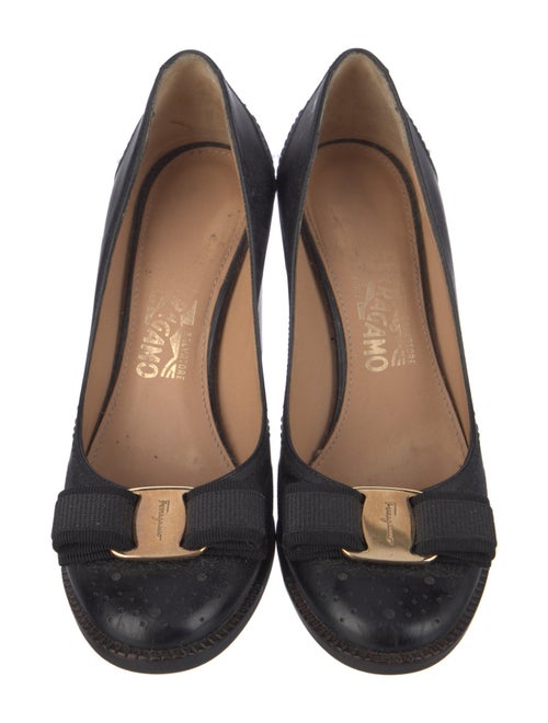 Salvatore Ferragamo Vara Bow Accent Leather Pumps