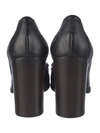 Salvatore Ferragamo Vara Bow Accent Leather Pumps