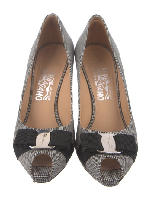 Salvatore Ferragamo Houndstooth Print Bow Accents Pumps