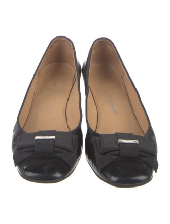 Salvatore Ferragamo Vara Bow Accent Patent Leather Pumps