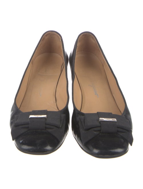 Salvatore Ferragamo Vara Bow Accent Patent Leather Pumps