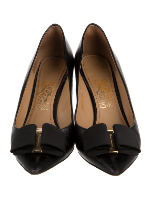 Salvatore Ferragamo Vara Bow Accent Leather Pumps