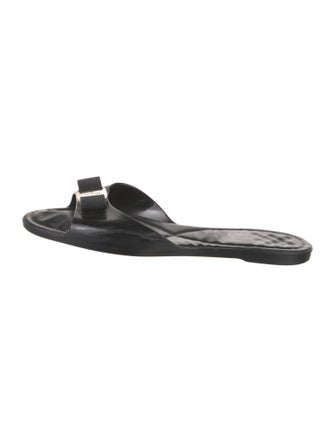 Salvatore Ferragamo Vara Bow Accent Rubber Slides