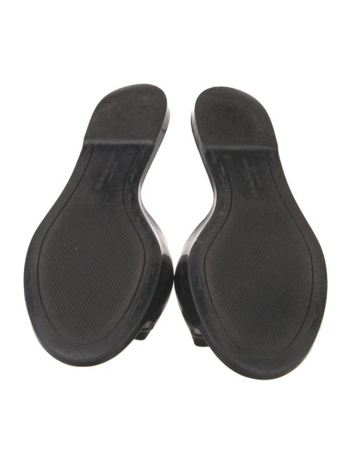 Salvatore Ferragamo Vara Bow Accent Rubber Slides