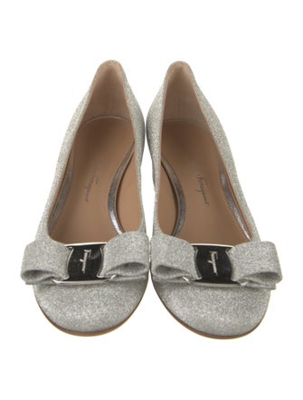 Salvatore Ferragamo Vara Bow Accent Glitter Pumps
