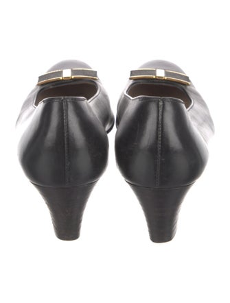 Salvatore Ferragamo Vara Bow Accent Leather Flats