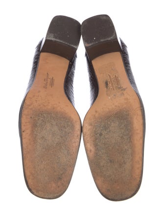 Salvatore Ferragamo Gancini Logo Embossed Leather Pumps