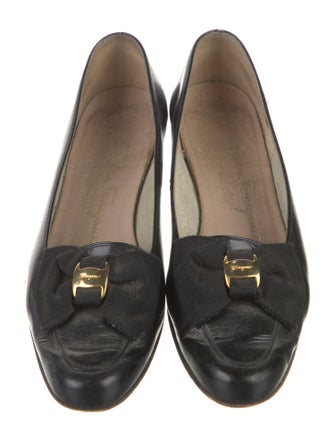 Salvatore Ferragamo Vara Bow Accent Leather Flats