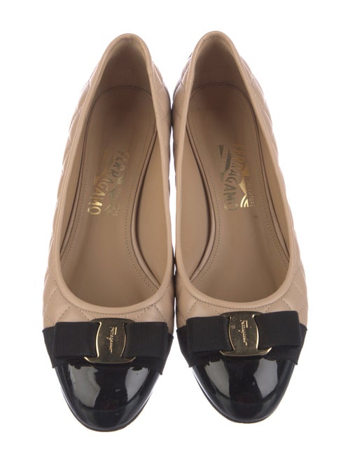 Salvatore Ferragamo Quilted Pattern Bow Accents Pumps