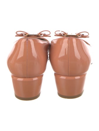 Salvatore Ferragamo Vara Bow Accent Patent Leather Pumps