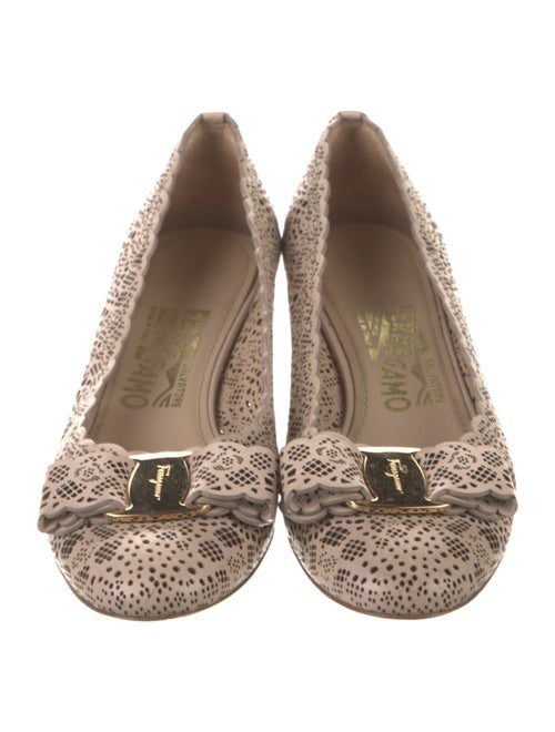 Salvatore Ferragamo Vara Bow Accent Leather Pumps