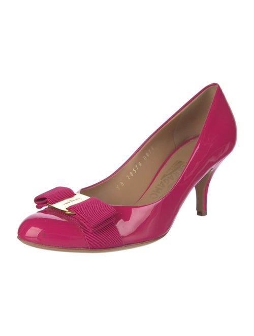Salvatore Ferragamo Vara Bow Accent Patent Leather Pumps