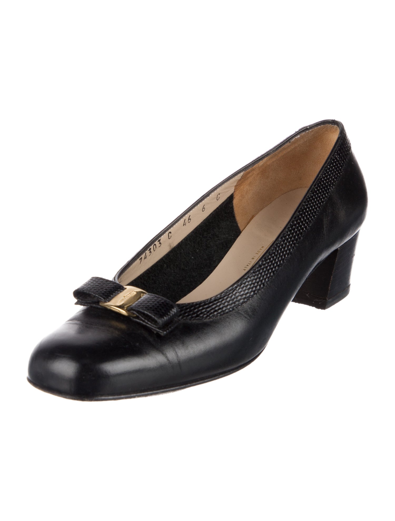 Salvatore Ferragamo Vara Bow Accent Leather Pumps