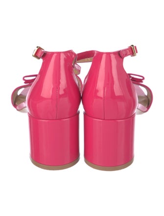 Salvatore Ferragamo Vara Bow Accent Patent Leather Sandals