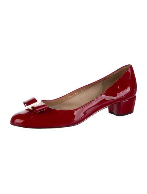 Salvatore Ferragamo Vara Bow Accent Patent Leather Pumps