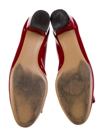 Salvatore Ferragamo Vara Bow Accent Patent Leather Pumps