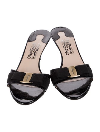 Salvatore Ferragamo Vara Bow Accent Patent Leather Slides