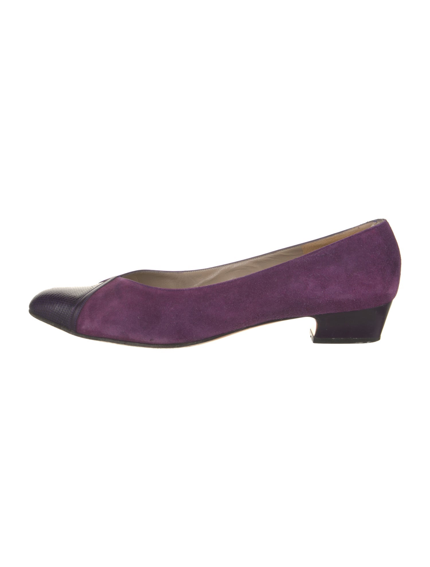 Salvatore Ferragamo Vara Bow Accent Suede Pumps