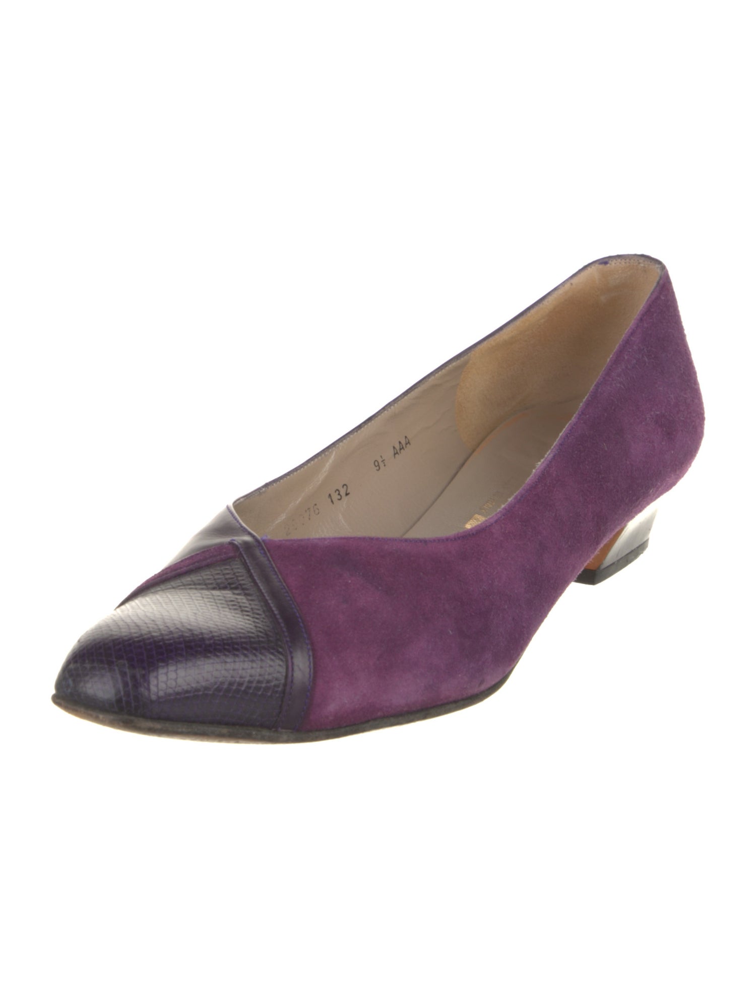 Salvatore Ferragamo Vara Bow Accent Suede Pumps