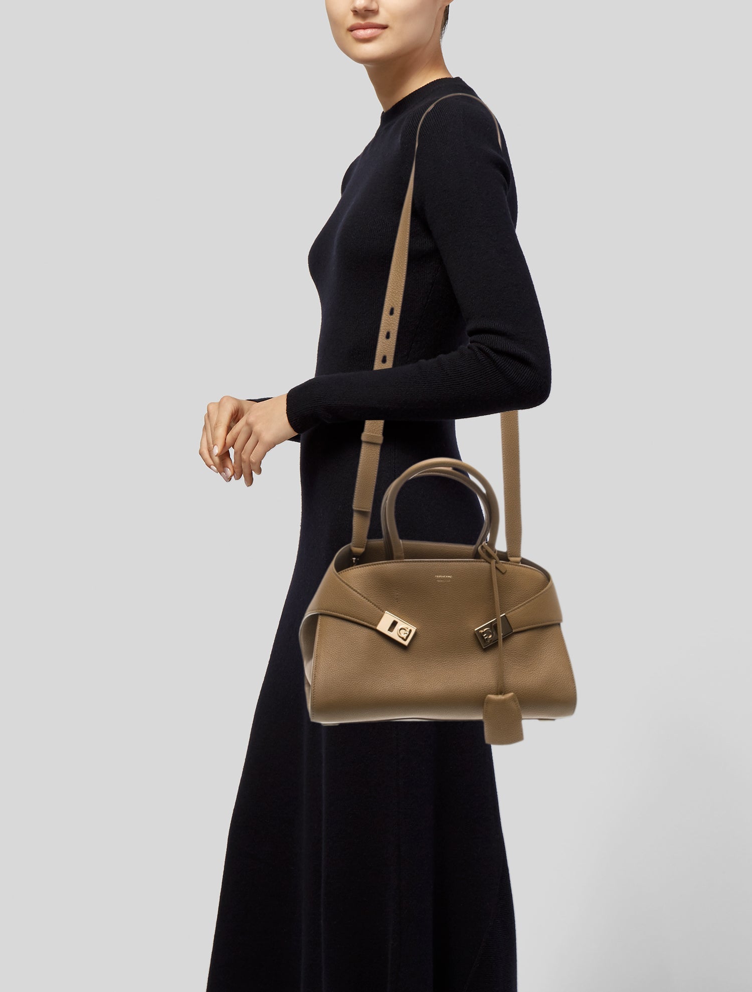 Loro Piana Canvas Loom L 32 w/ Tags - Neutrals Handle Bags