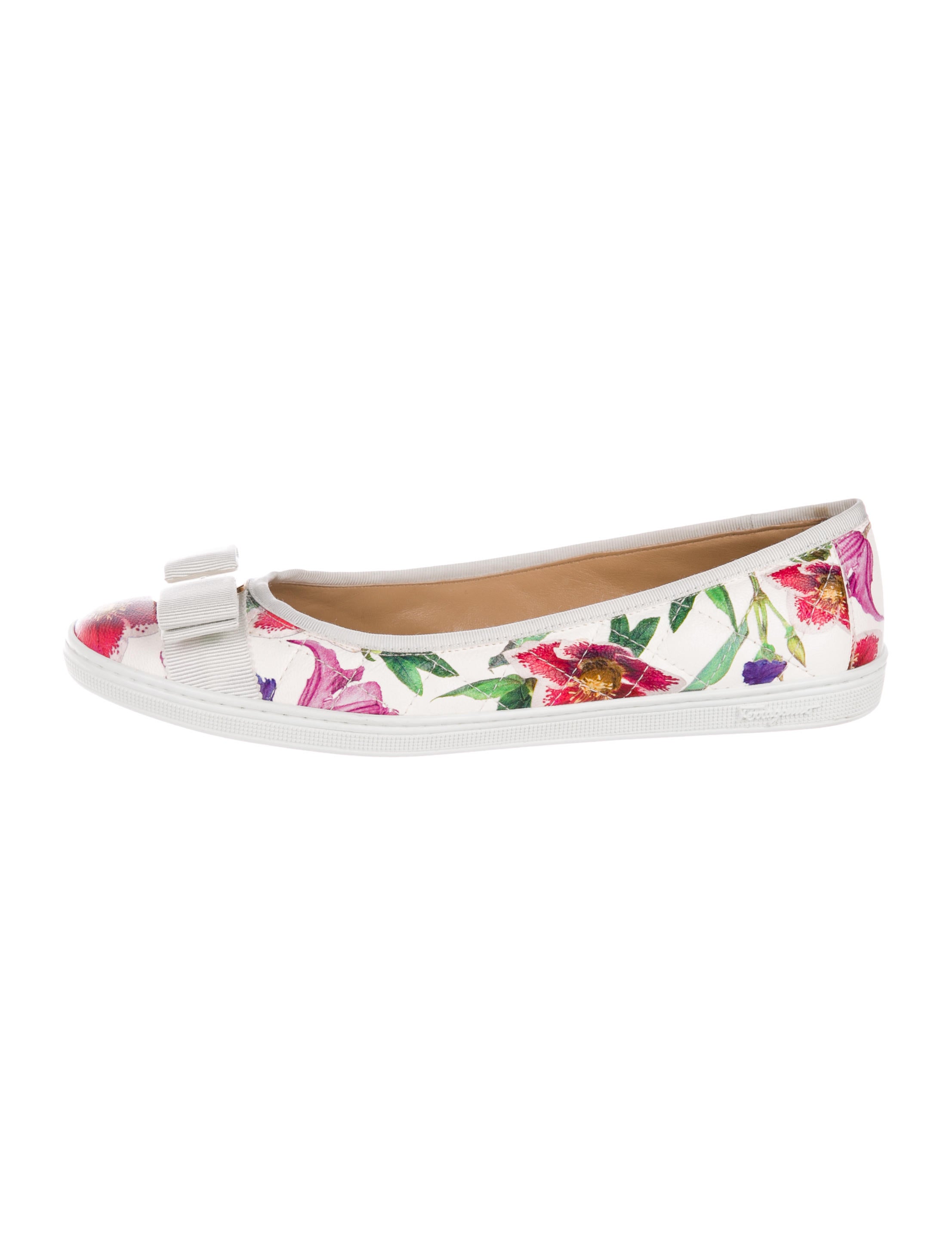 ferragamo rufina flats
