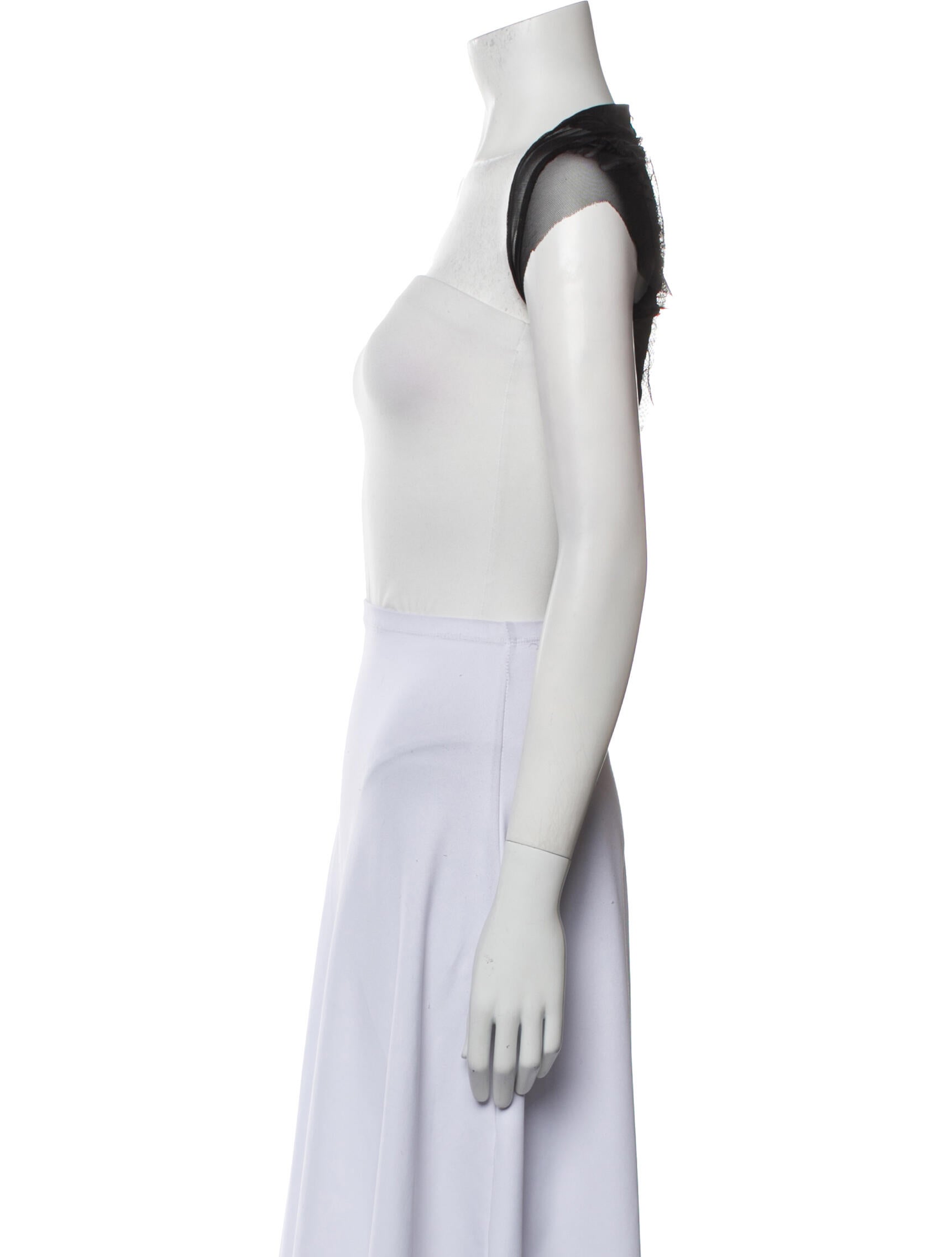 Sami Miro Vintage Square Neckline Short Sleeve Crop Top