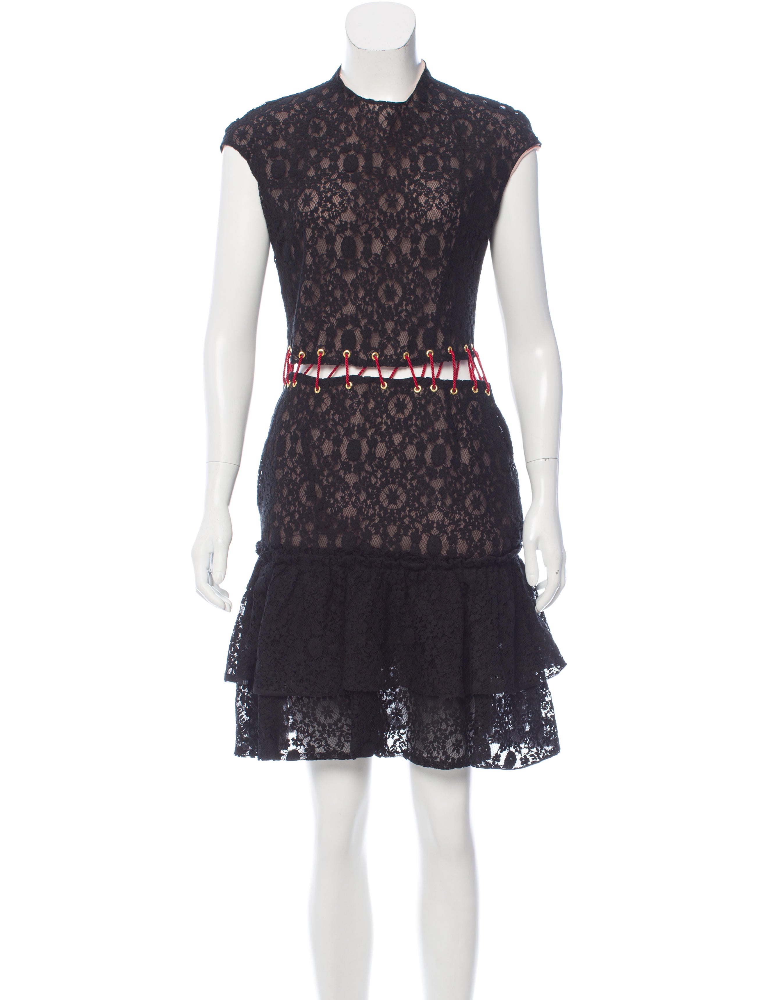 Sandra Mansour Fall 2016 Lace Knee-Length Dress