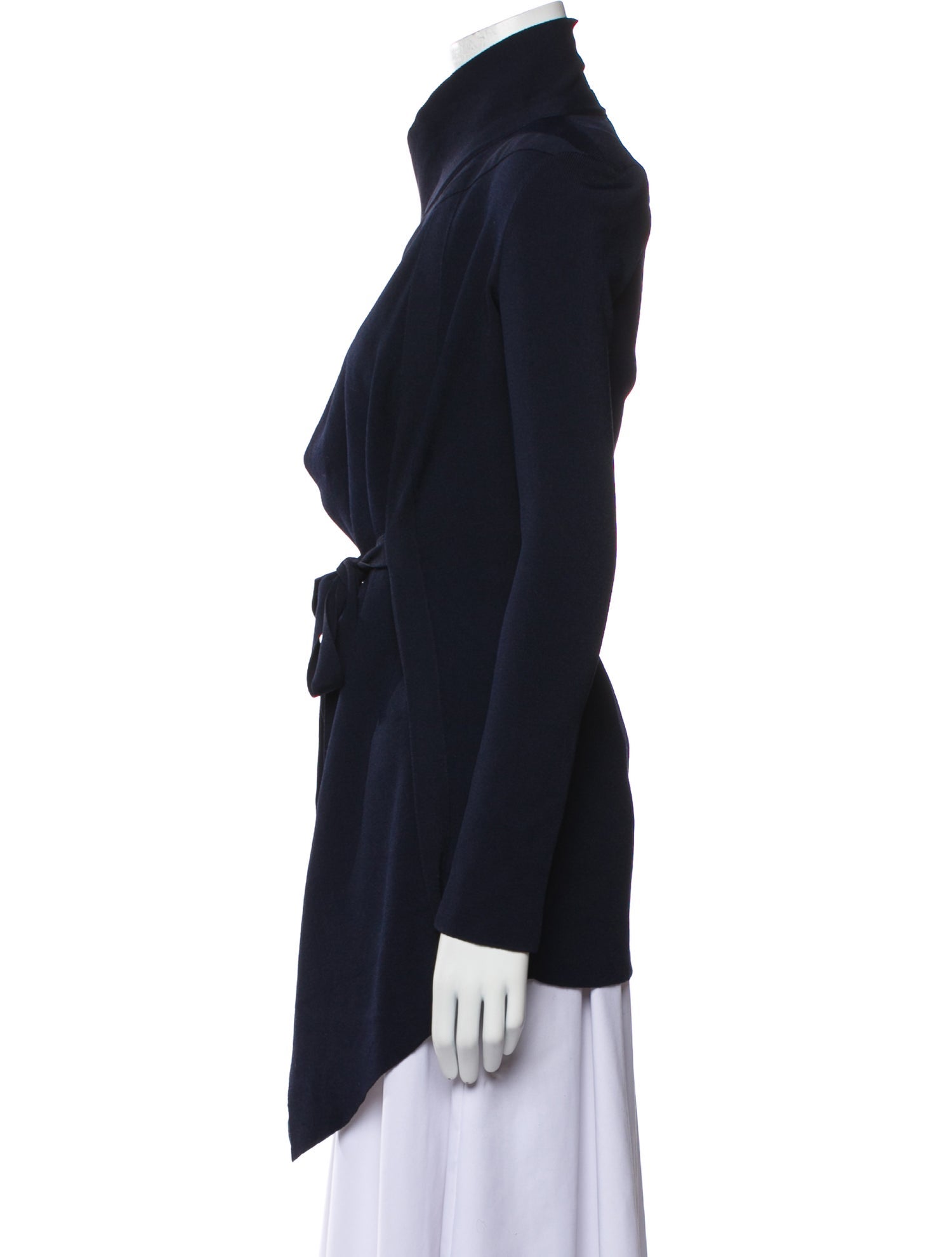 Scanlan Theodore Robe