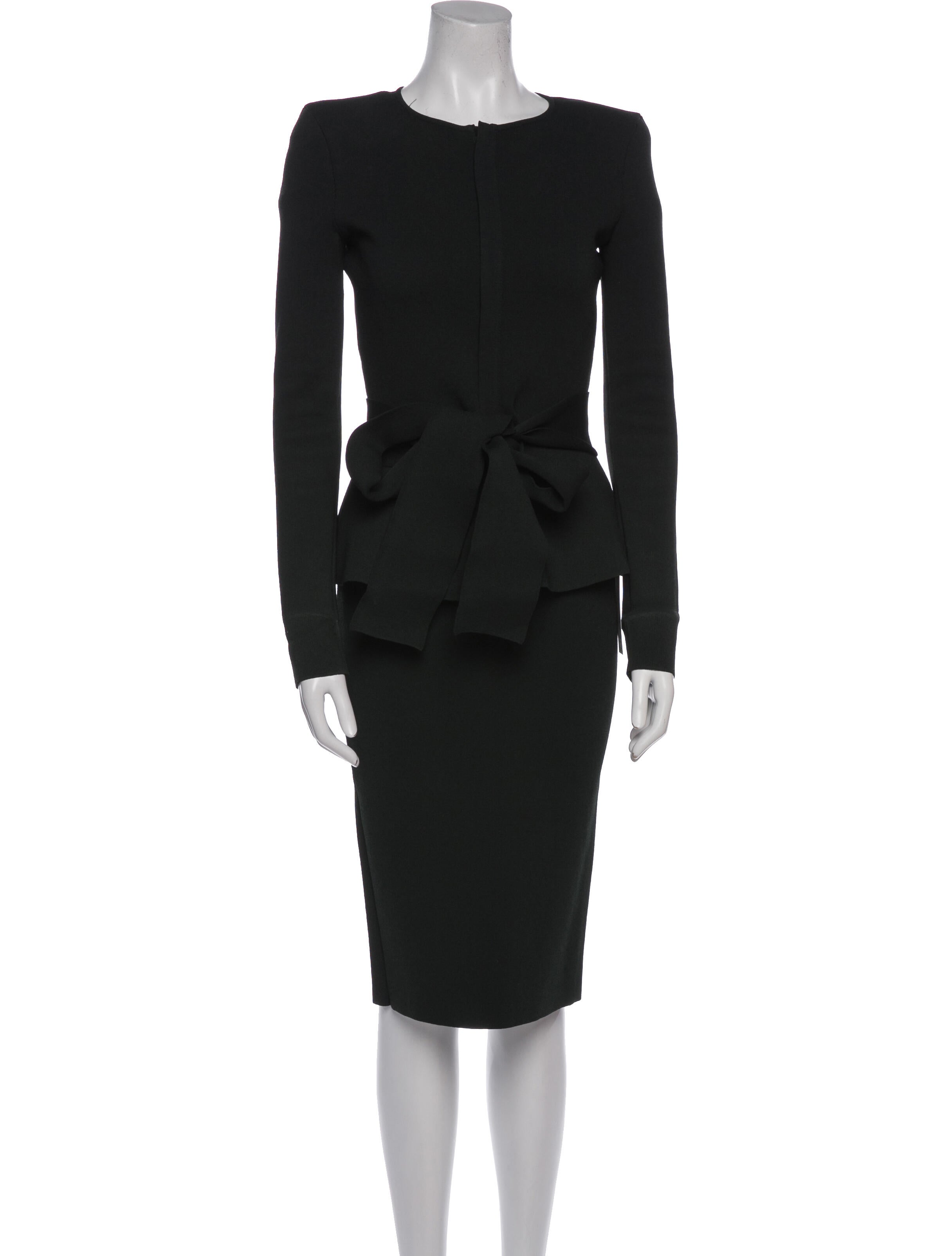 Scanlan Theodore Keyhole Accent Skirt Set