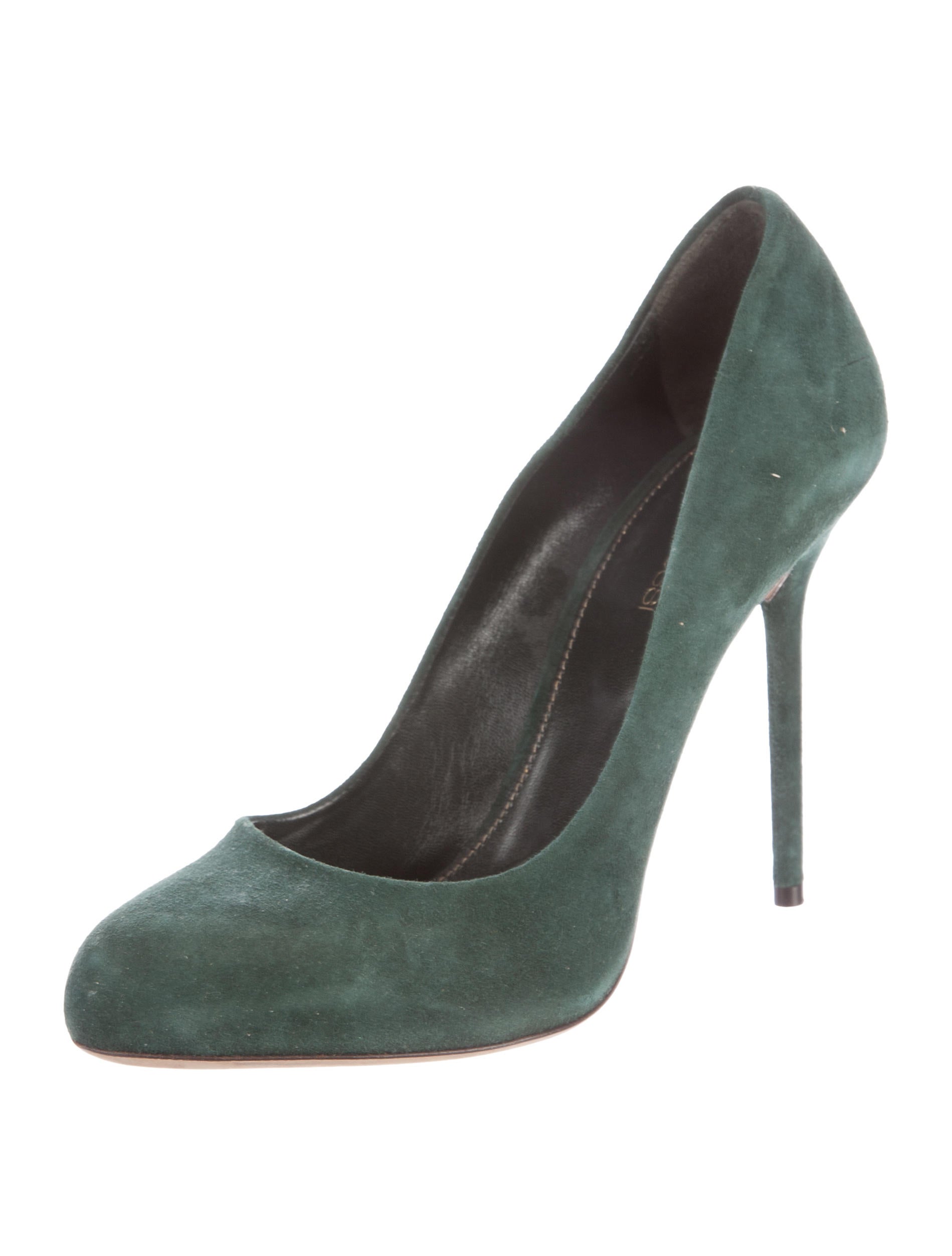 suede round toe pumps
