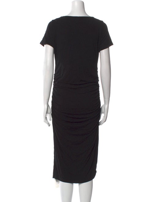 Seraphin Scoop Neck Knee-Length Dress