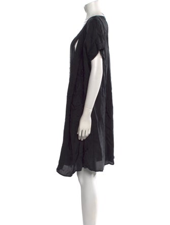 Seraphin V-Neck Knee-Length Dress