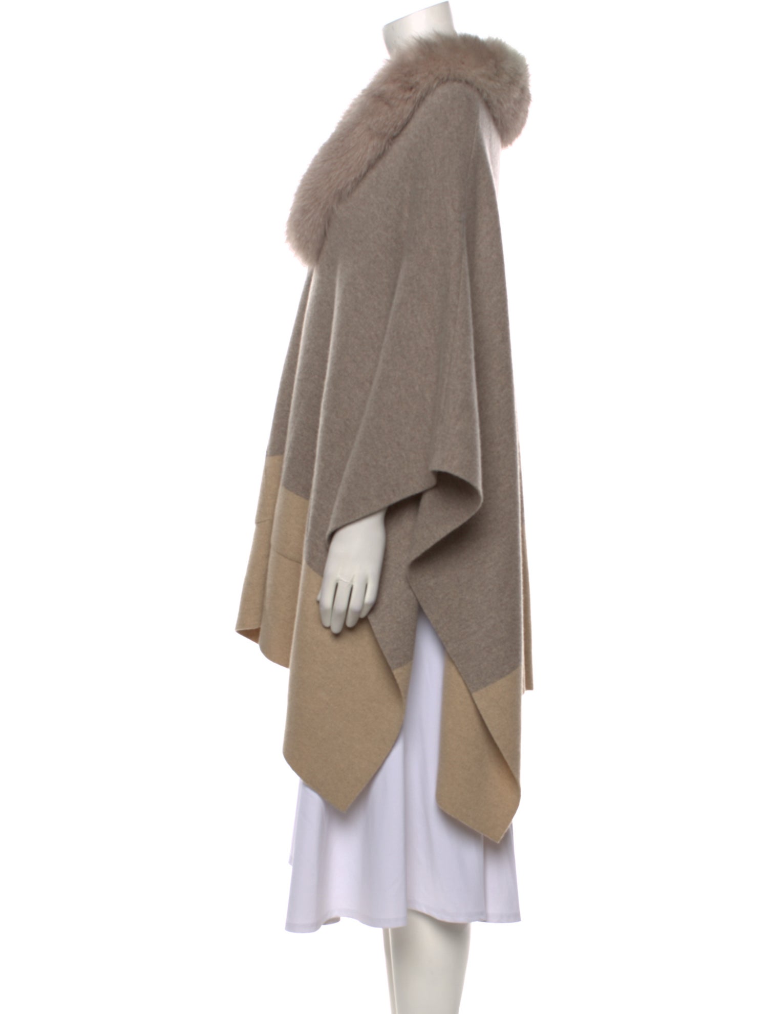 Sofia Cashmere Cashmere V-Neck Sweater