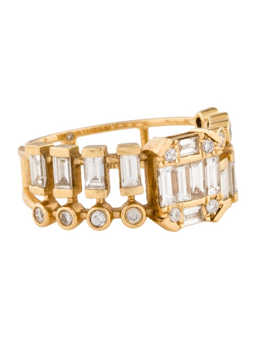 SHAY 18K Diamond Illusion Center Dot-Dash Band